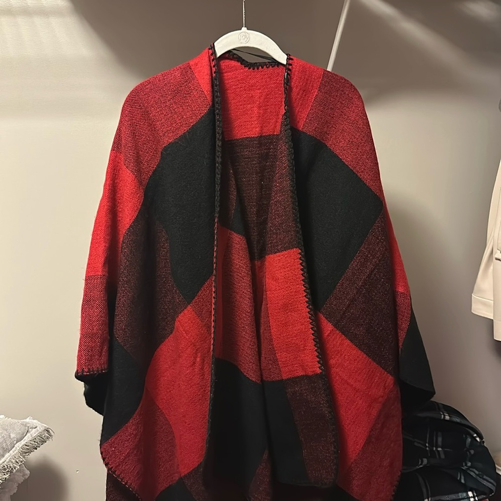 NWOT Eddie Bauer Buffalo Check Fleece Flannel Shall/Poncho
